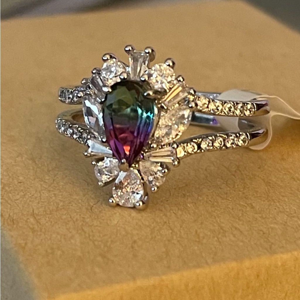 Gorgeous Green Purple Bi Colored Alexandrite On Rhodium Plating